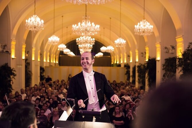 Exclusive Evening at Schönbrunn Palace: After-Hours Audiotour, Dinner, Concert - Finding the palace meeting point