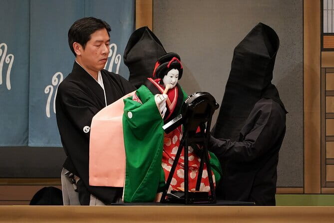 Experience the Asakusa Kabuki Opera Show! - English subtitles make the show accessible