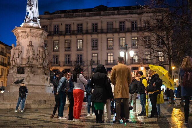 Fado Musical Experience with Portuguese Wine & Appetizers - How the guides shape the night