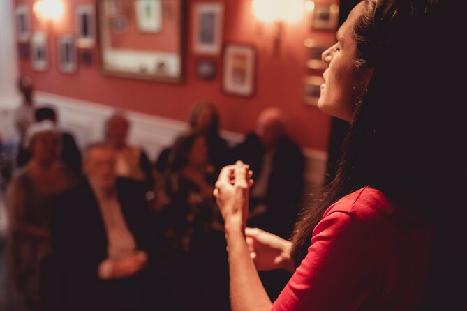 Fado Show with Port Wine at Historic Lisboa em Fado - What happens during the 50-minute program