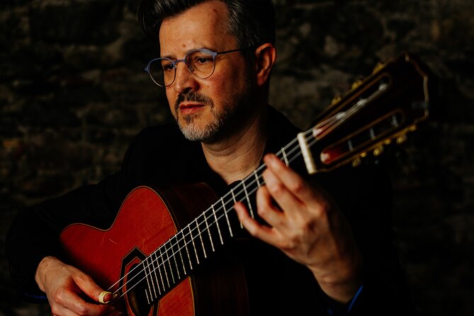 Fado Show with Wine and History in Madeira - The 6:00 pm arrival and evening timing