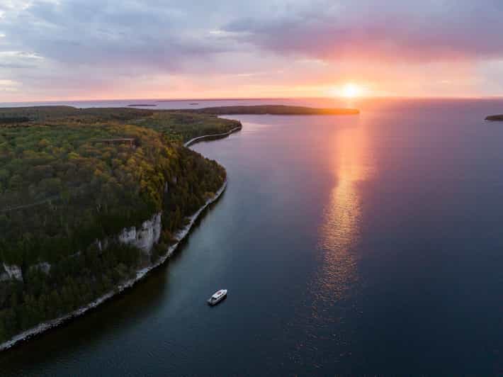 Fish Creek, WI: Sunset Live Music Cruise - Why this Fish Creek cruise works so well at sunset
