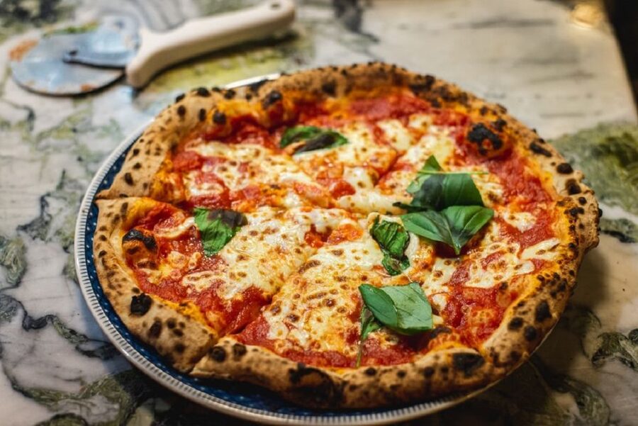 Florence: Pizza Dinner and Opera Arias Concert - Walking to Santa Monaca Church