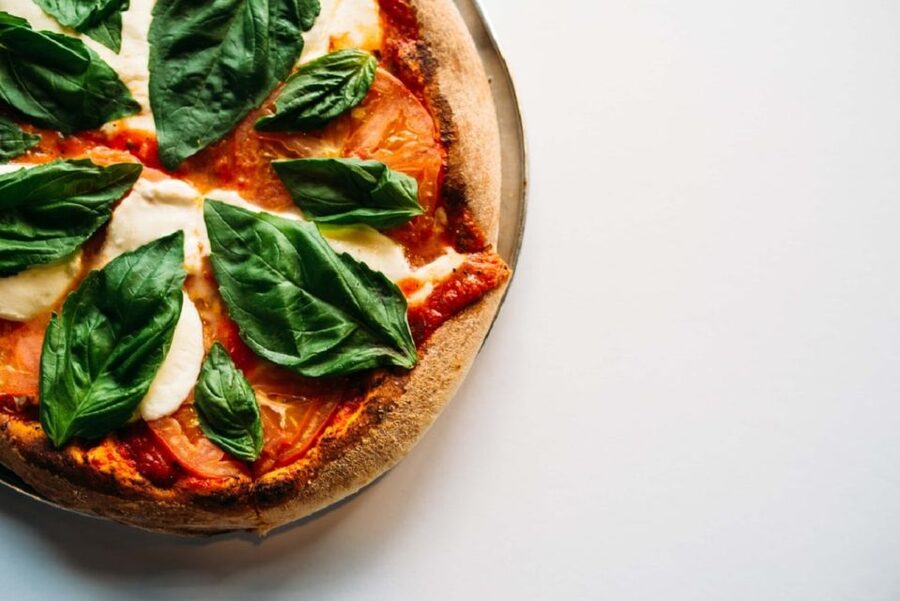 Florence: Pizza Dinner and Opera Arias Concert - Dinner in Oltrarno