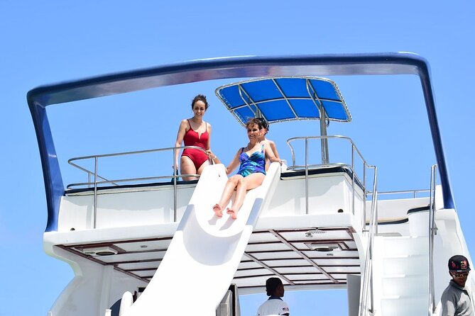 From Punta Cana: Party Boat + Snorkeling Live Music Drink Open B - Cocktails, snacks, and a floating bar