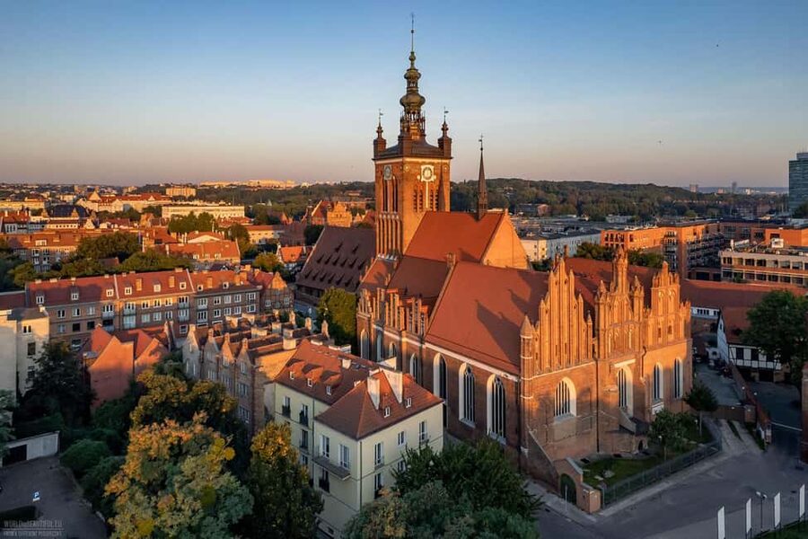 Gdansk: Chopin's Piano Concert by Candle Glow - St. Catherine’s Church sets the mood