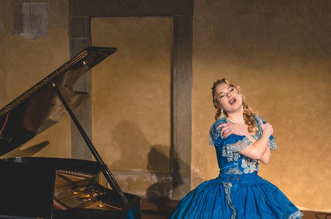Great Italian Opera in Florence - A Strong Soprano and a Careful Pianist