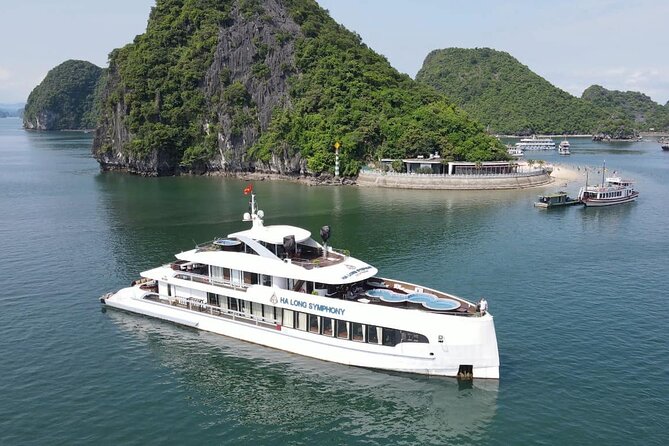 Hanoi to Ha Long Symphony Cruise with Limousine and Local Lunch - Lunch and the quiet waters of Luon Cave