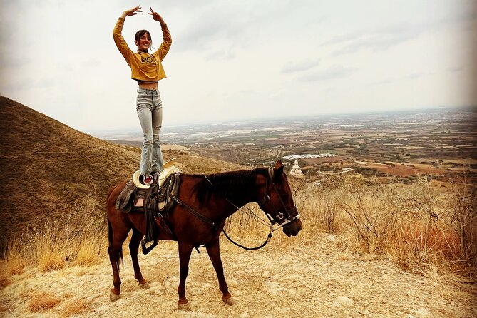 Horseback Ride in Guanajuato with Live Music and Food - The people make the ride feel personal