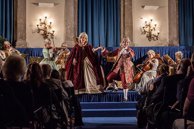 I Musici Veneziani Vivaldi's Four Seasons and Tenor arias - Entering the Salone Capitolare at Scuola Grande di San Teodoro