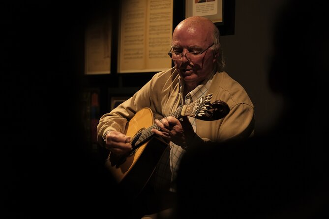 Ideal Clube de Fado - A port wine touch, not a dinner show