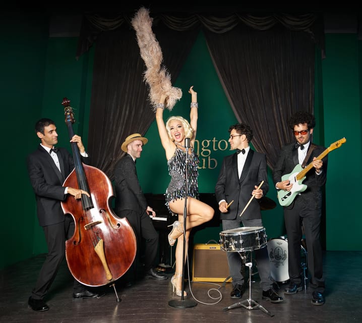 Italian Song Night with Una Come Me Concert - Vera Dragone and the nine-person cast