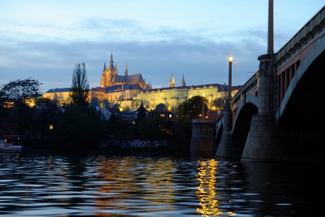 Jazz Boat: Popular LIVE JAZZ dinner cruise - Is $59.26 a fair price?