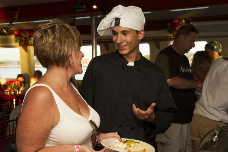 Key West: Sunset Dinner Cruise with Open Bar & Live Music - Key points to know before booking