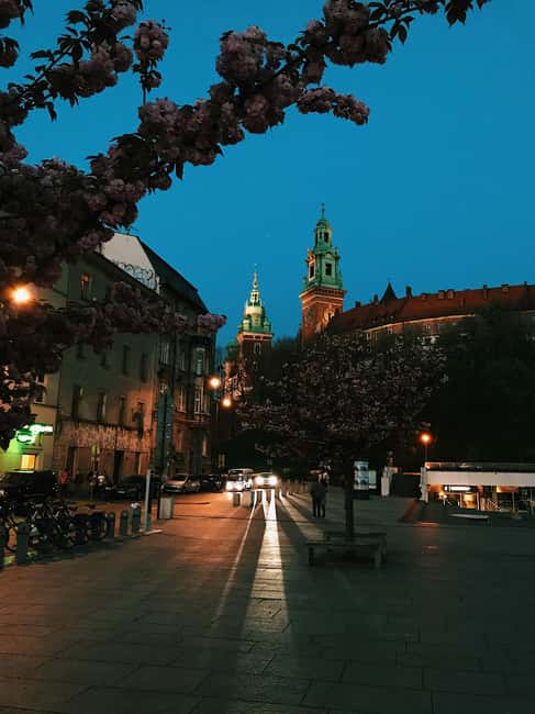 Krakow: Chopin Concert by Candle Glow - Timing, queues, and the real length of the evening