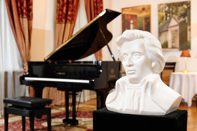 Krakow: Chopin Piano Concert in St. Bernardine Church - Arriving at Bernardyńska 2 at 8:00 pm