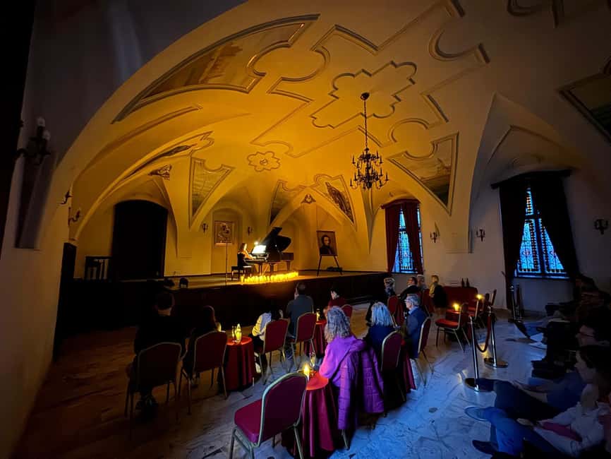 Krakow: Frédéric Chopin Classical Music Candlelight Concert - The break and the second half