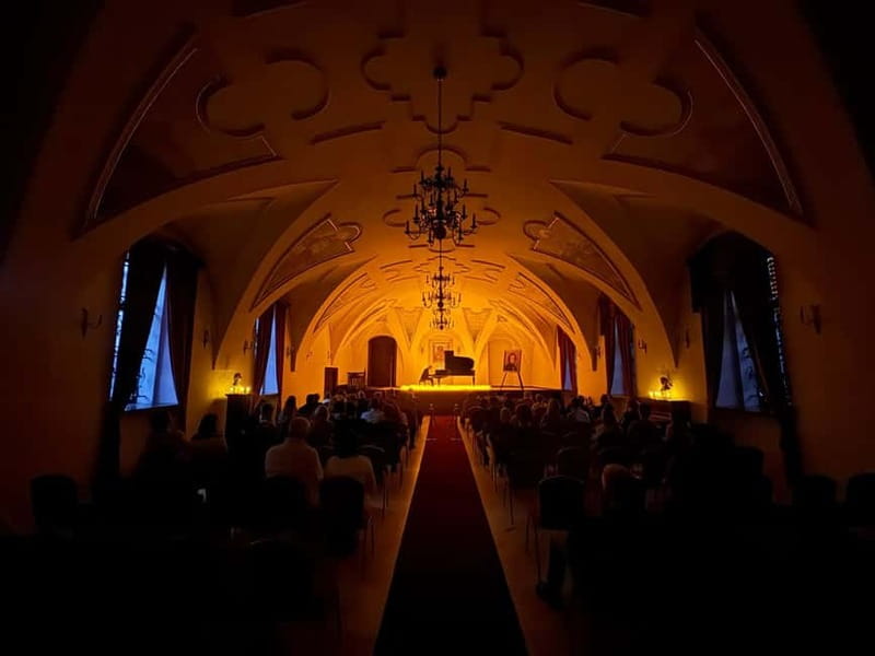 Krakow: Piano Trio Chopin & Friends Concert VIP with Wine - Key points to know before booking