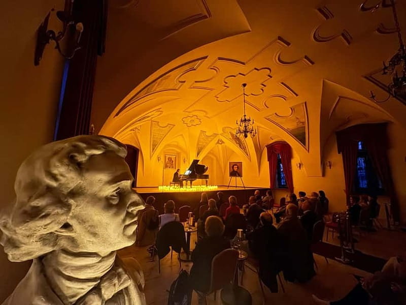 Krakow: Piano Trio Chopin & Friends Concert VIP with Wine - The first musical minutes: Pachelbel, Chopin, and Vivaldi