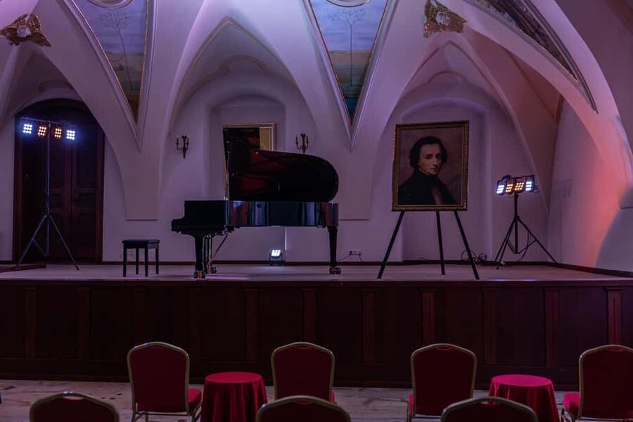 Kraków: Romantic Candlelight Chopin Piano Concert - Chopin’s music in a Polish setting