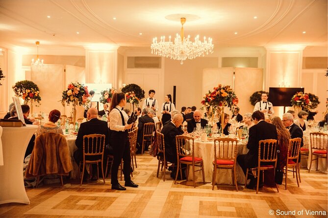Kursalon Vienna: Strauss and Mozart Concert With Dinner - Dinner at Restaurant Johann