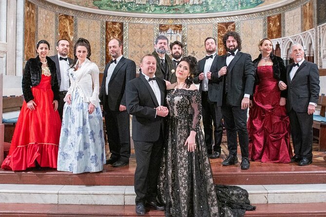 La Traviata The Original Opera by Giuseppe Verdi - What happens during the three-act performance