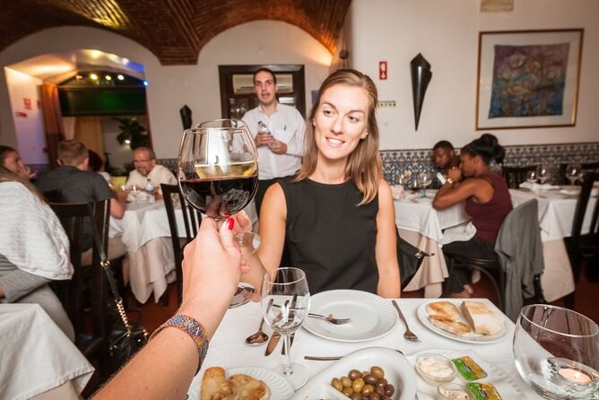 Lisbon: Authentic Fado Show, Dinner and Night Tour - What Your Four Hours Look Like