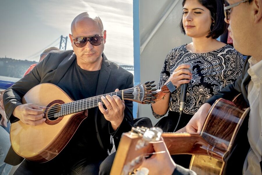 Lisbon: Boat Cruise with Live Fado Performance and a Drink - Key points to know before boarding