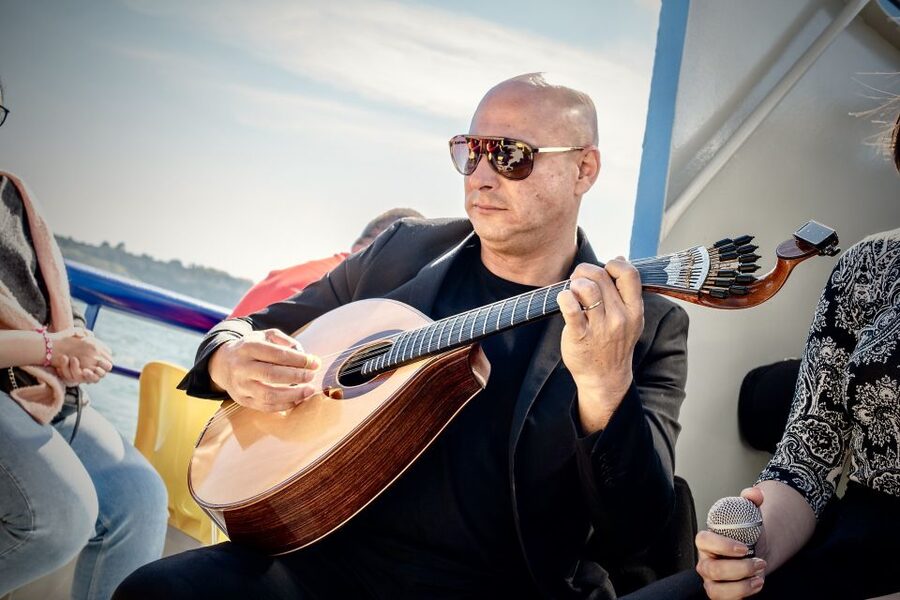 Lisbon: Boat Cruise with Live Fado Performance and a Drink - Two Lisbon traditions in one short ride