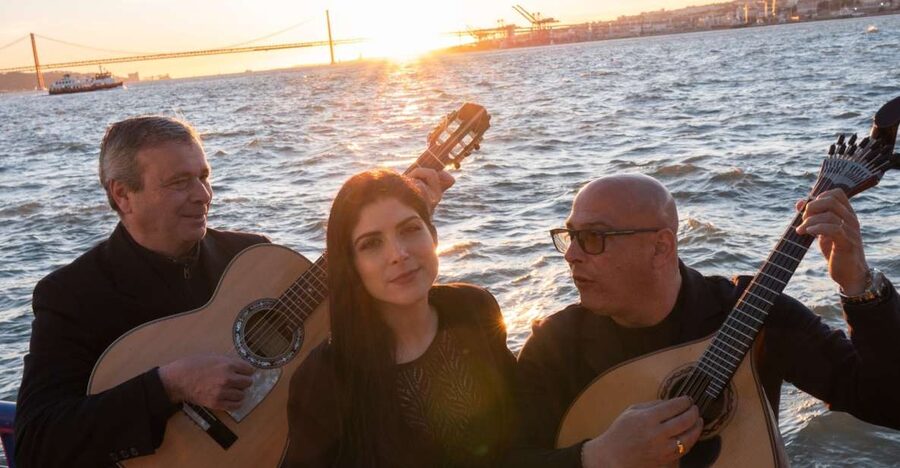 Lisbon: Boat Cruise with Live Fado Performance and a Drink - What the one-hour route actually shows you