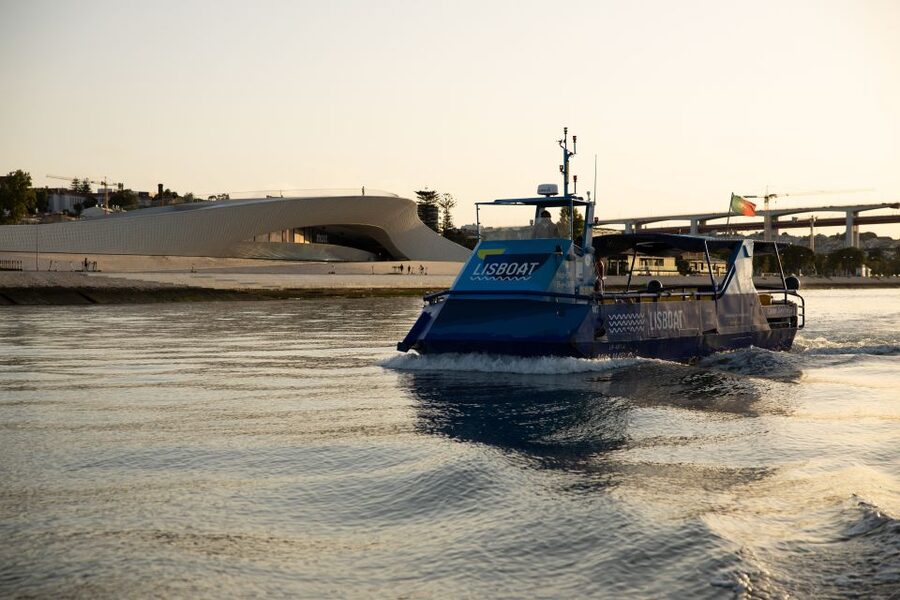 Lisbon: Boat Cruise with Live Fado Performance and a Drink - Timing, flexibility, and practical details