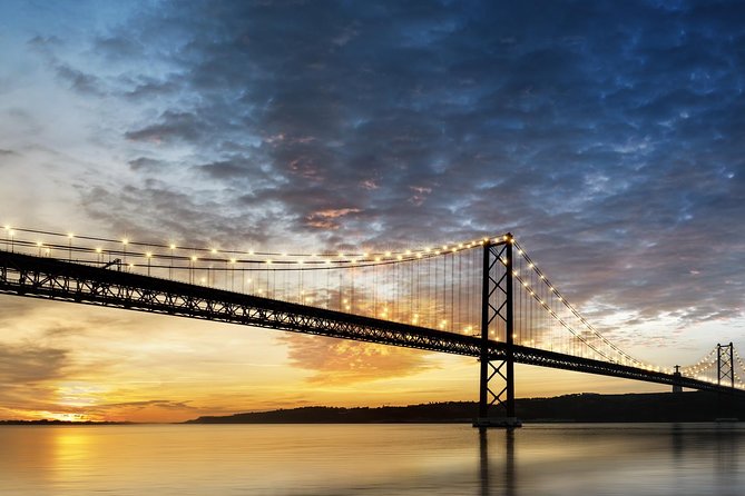 Lisbon by Night Tour: Fado Show and Dinner with Pick-up - Dinner, drinks, and the actual value of the package