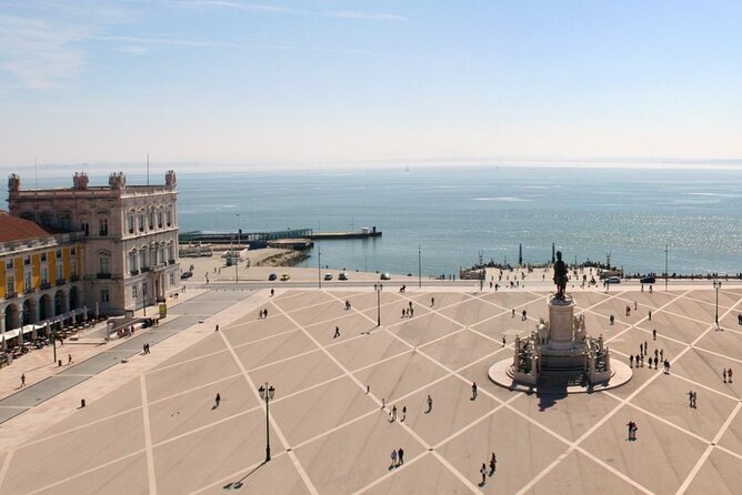 Lisbon Capital of Fado - Private Tour with Dinner - Dinner, Fado, and the strongest part of the evening