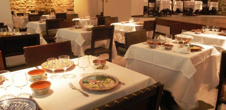 Lisbon Dinner with Fado Show and Sights by Night - Santa Luzia and Senhora do Monte viewpoints