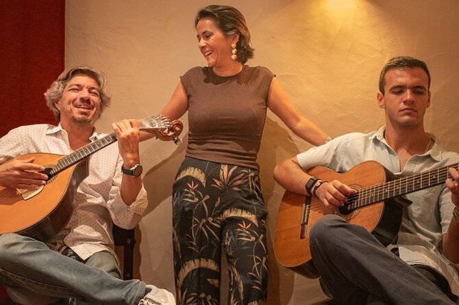 Lisbon: Dinner with Rising Stars of Fado at Canto do Poeta - Service That Makes Celebrations Better