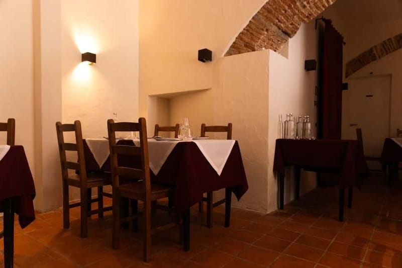 Lisbon: Dinner with Rising Stars of Fado at Canto do Poeta - Is $64 a Good Value?