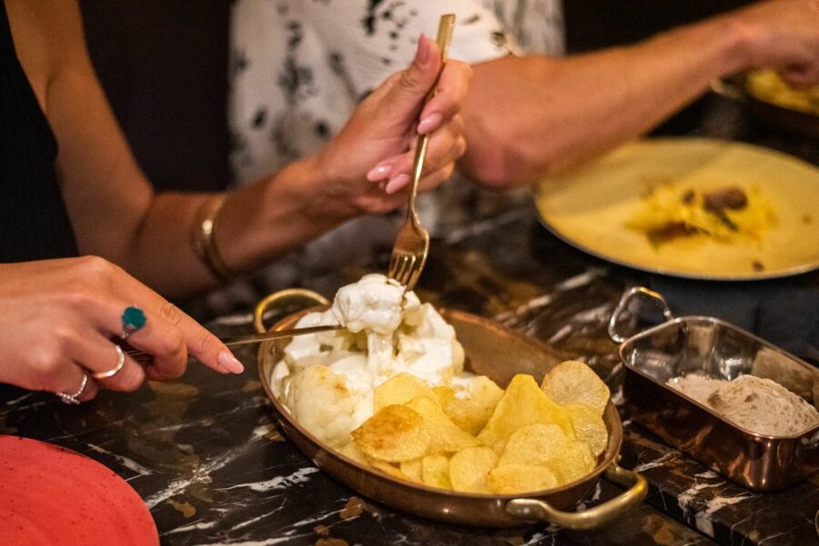 Lisbon: Fado & Food Tour with Live Show & Traditional Dinner - Key points to know before booking