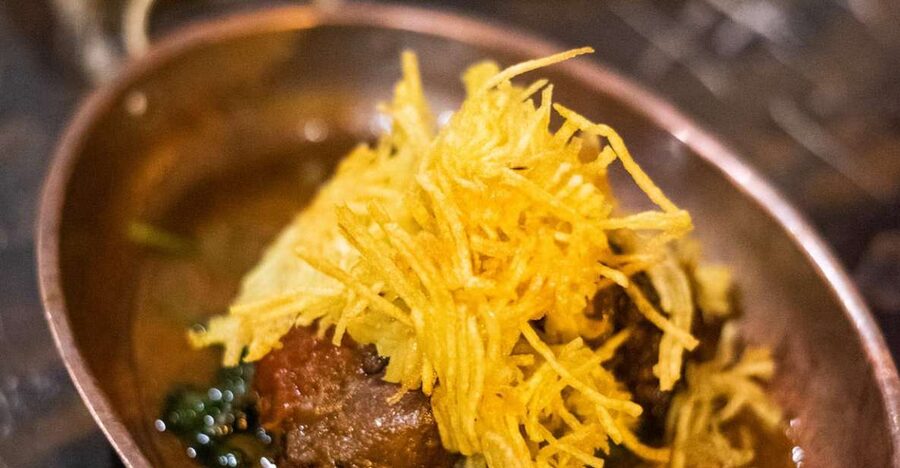 Lisbon: Fado & Food Tour with Live Show & Traditional Dinner - O Segredo D’Alfama and the live fado show