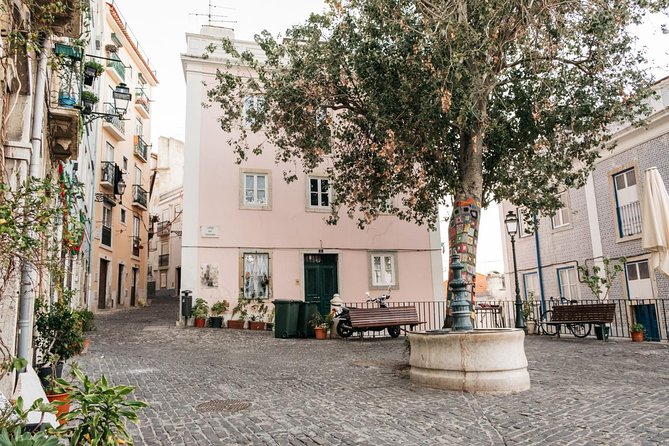 Lisbon Fado History Cultural Walking Tour - São Cristóvão: murals, music, and the fado story