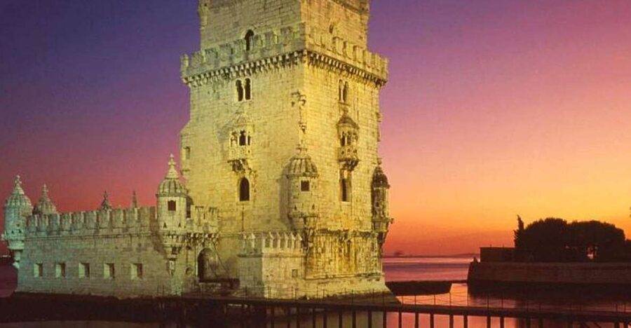 Lisbon: Fado Night Tour - Who will enjoy this Lisbon evening most