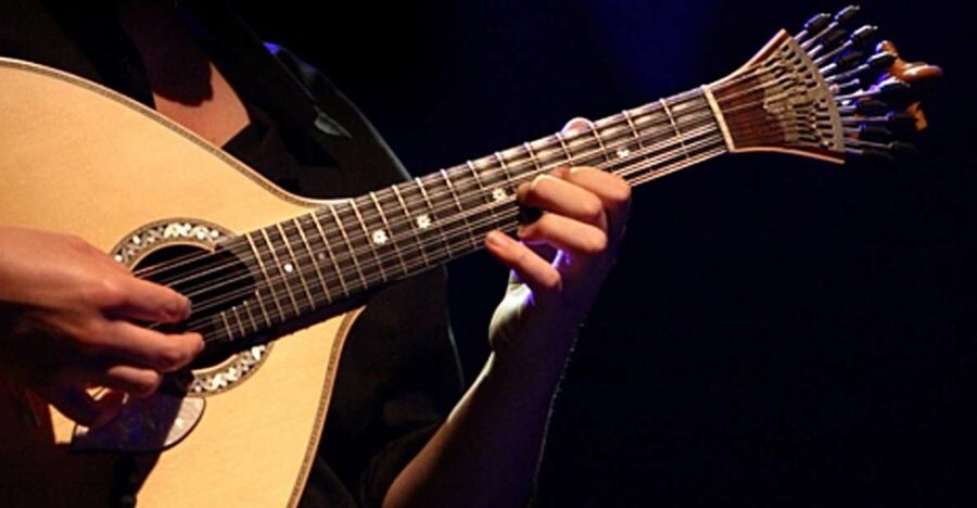 Lisbon: Fado Show and Portuguese Dinner - The short walk to Bairro Alto