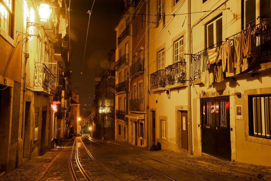 Lisbon: Fado Show with Dinner and City Tour - The National Pantheon and Lisbon Cathedral after sunset