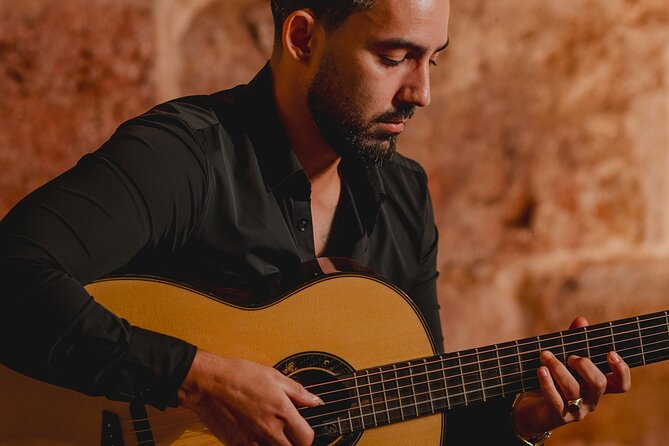Lisbon: Fado Show With Wine and History - What the included drink adds
