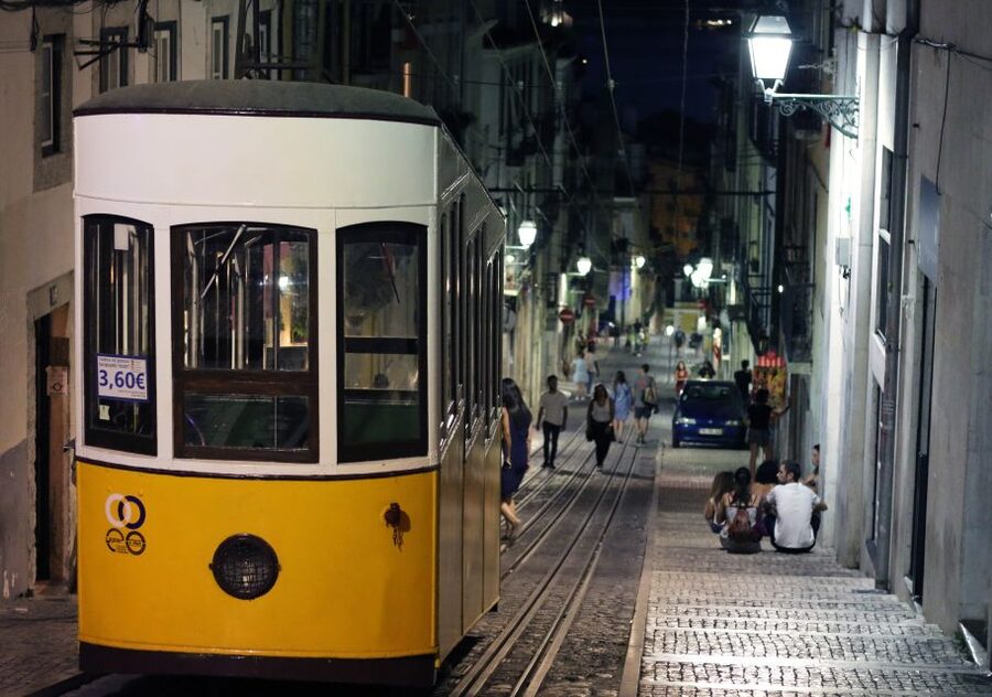 Lisbon: Fado Vadio Tour with Portuguese Tapas - Key points at a glance