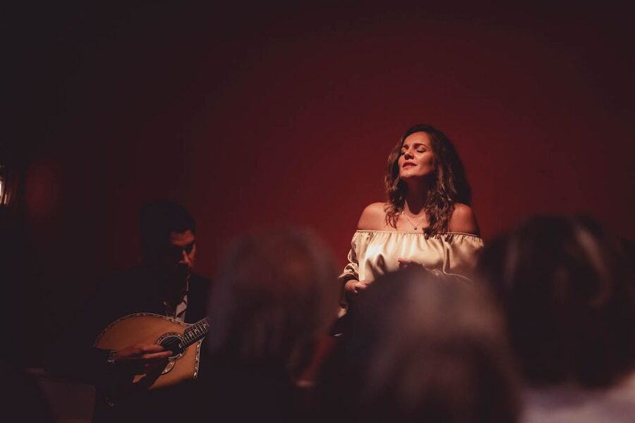 Lisbon: Live Fado Show with Port Wine at Lisboa em Fado - How It Compares With a Longer Fado Evening