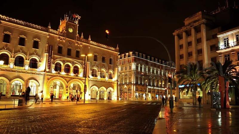 Lisbon: Private Night Tour with Fado Dinner Show - Starting in Belem after sunset