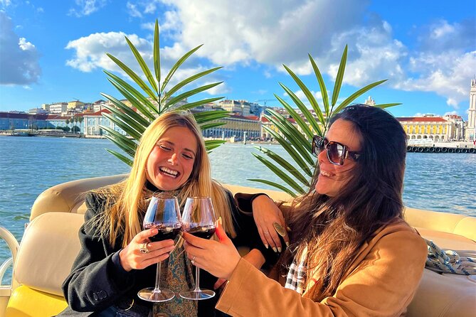 Lisbon Sunset Experience: Cruise, Wine and Live Music by the Capt - Praça do Comércio from the Tagus