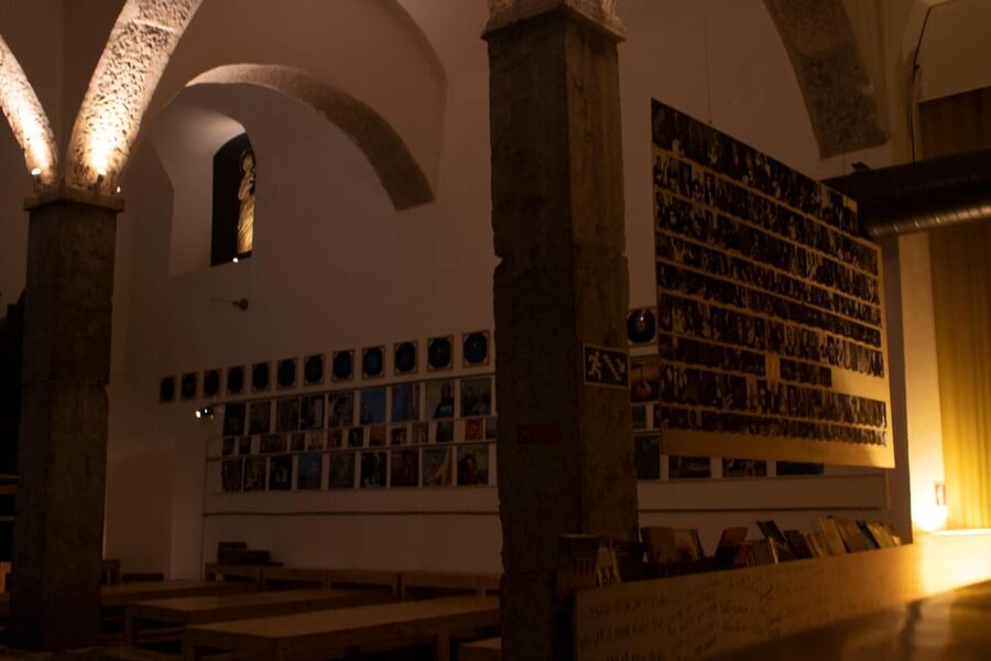 Lisbon: Tapas & Drinks with Fado Live Performance - Wine, soft drinks, and what the price covers