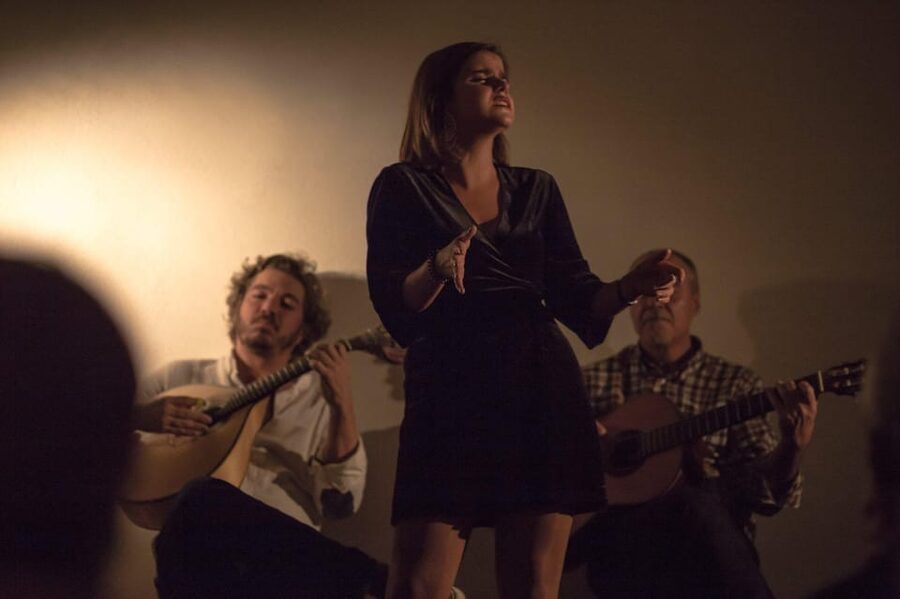 Lisbon: Tapas & Drinks with Fado Live Performance - Who should book this Lisbon evening