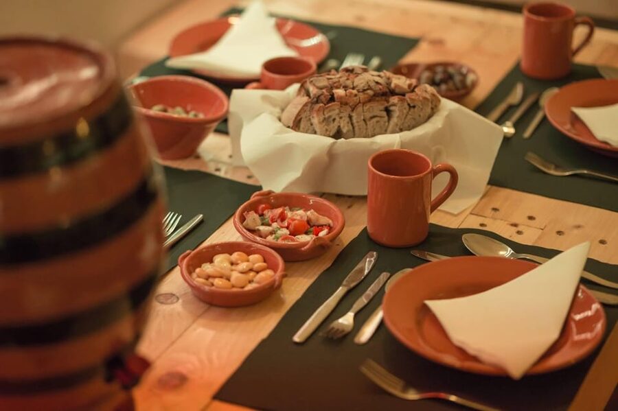 Lisbon: Tapas & Drinks with Fado Live Performance - Practical advice before you go